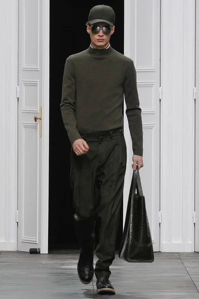 Look 5